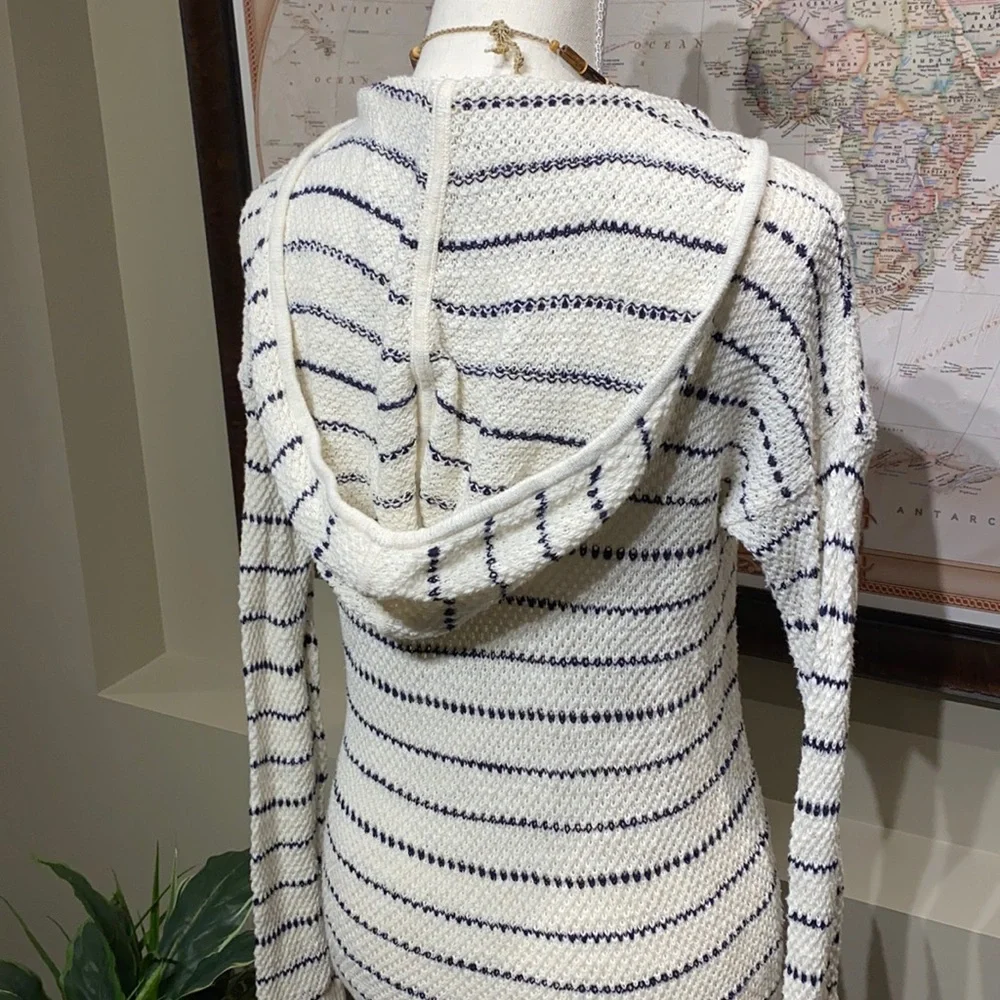 GAP Knit Hoodie - Picture 9 of 16